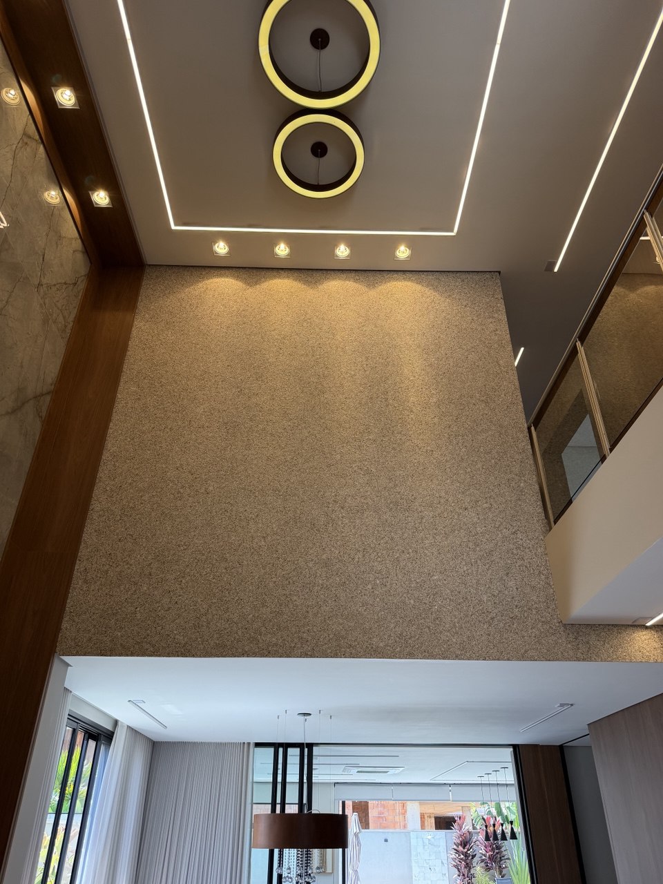 Professional applying mineral finish